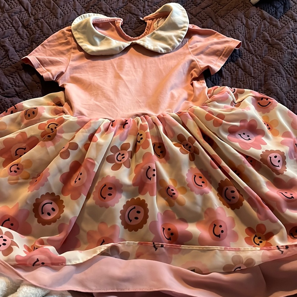 Taylor Joelle - Smiling dress